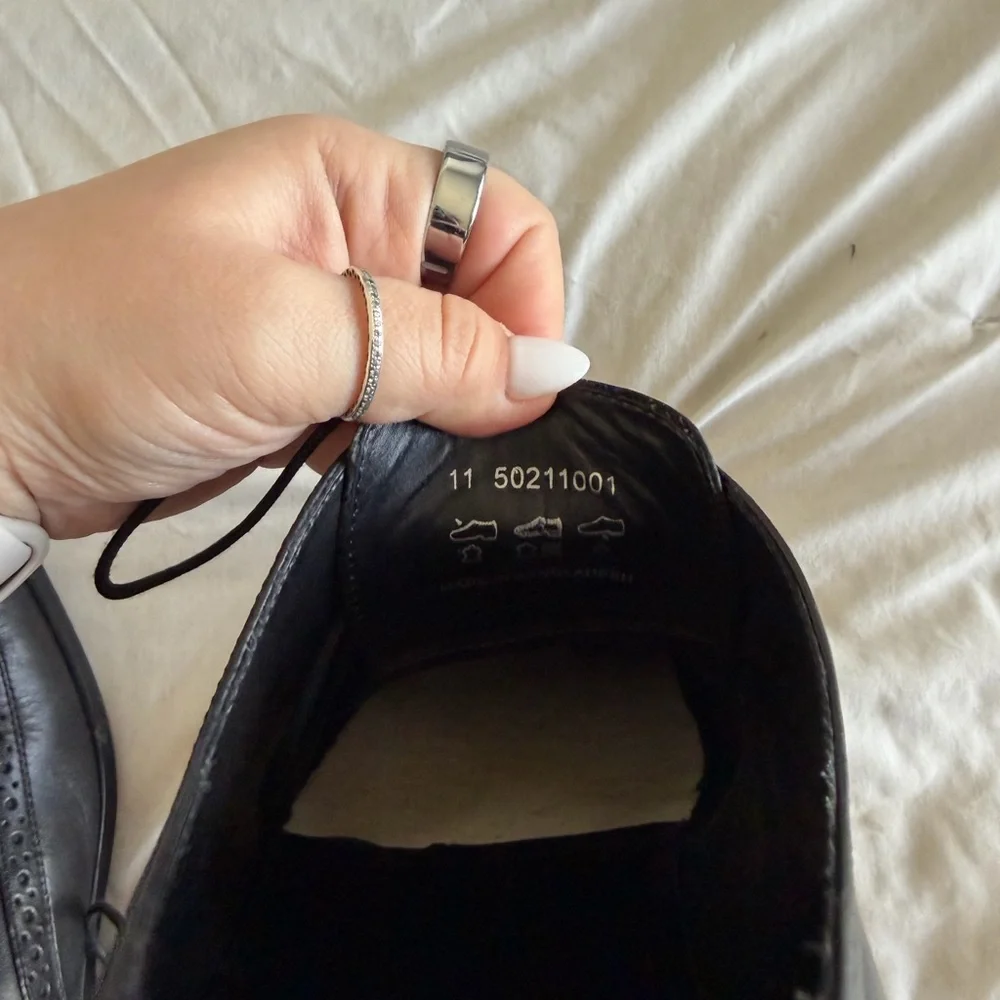 Hugo Boss polished black